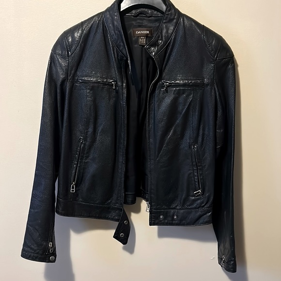 Ladies Danier Genuine Leather biker style jacket; size M - Picture 1 of 5